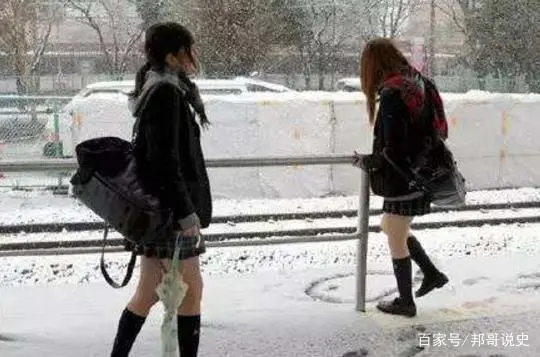 人胖穿什么裤子好看_美国人冬天穿什么裤子_穿风衣里面穿什么裤子